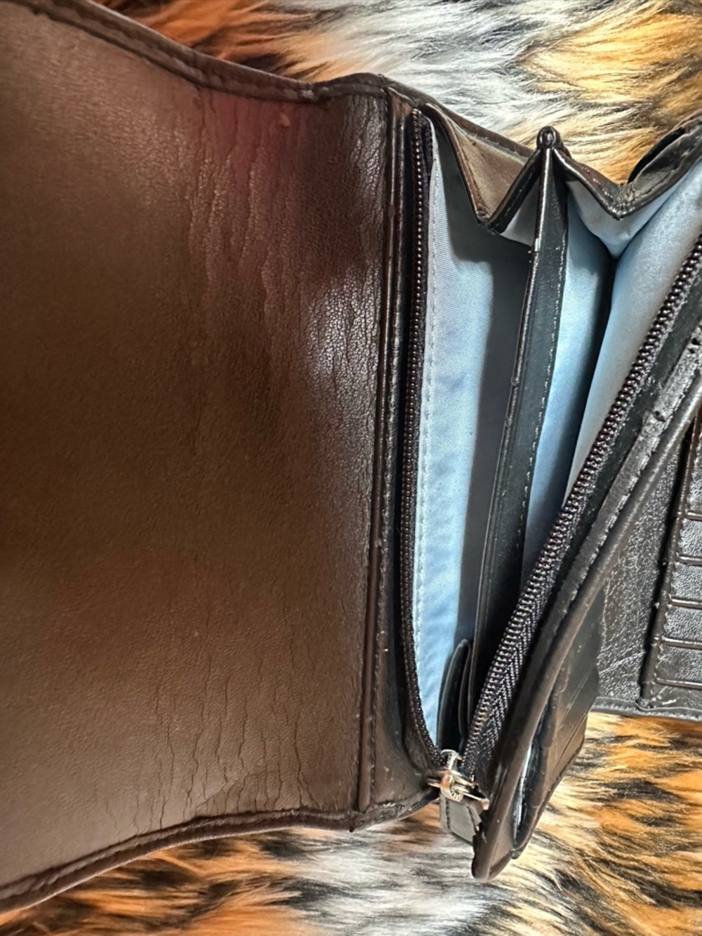 Coach Soho trifold wallet in black leather - Picture 9 of 9